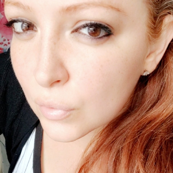 Meet your Posher, Yolanda - Picture 1 of 3